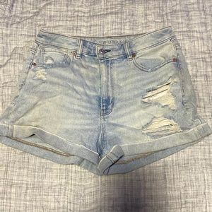 Size 8 American Eagle Mom shorts